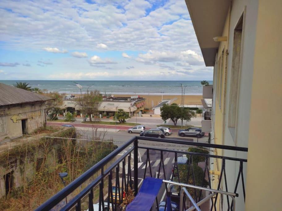 Casa Di Pipo - Appartamento Davanti Al Mare Пескара Экстерьер фото